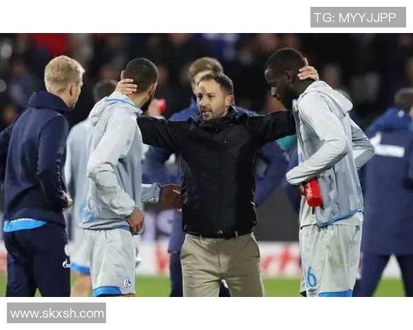 沙尔克04主场大胜科隆，终结连败纪录，重振雄风